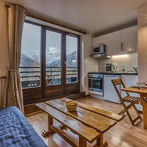 Lyret 5 Apartment